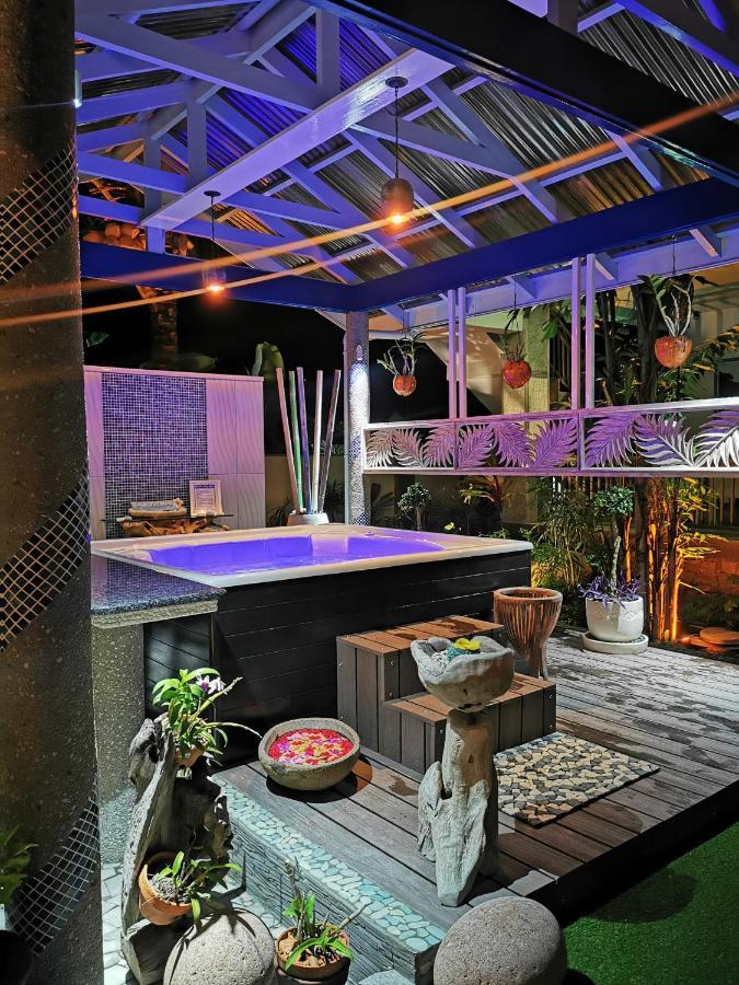 Villa Charme De L'Ile ラ・ディーグ島 エクステリア 写真